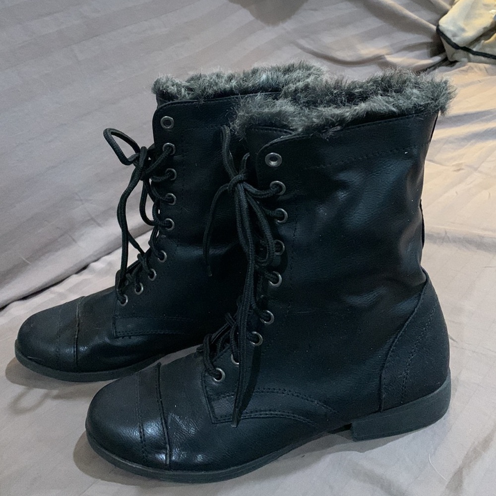 Boots - Picture 2 of 10